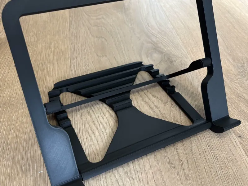 Opvouwbare en verstelbare laptopstandaard