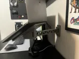 Wall-Mounted Laptop Holder-4