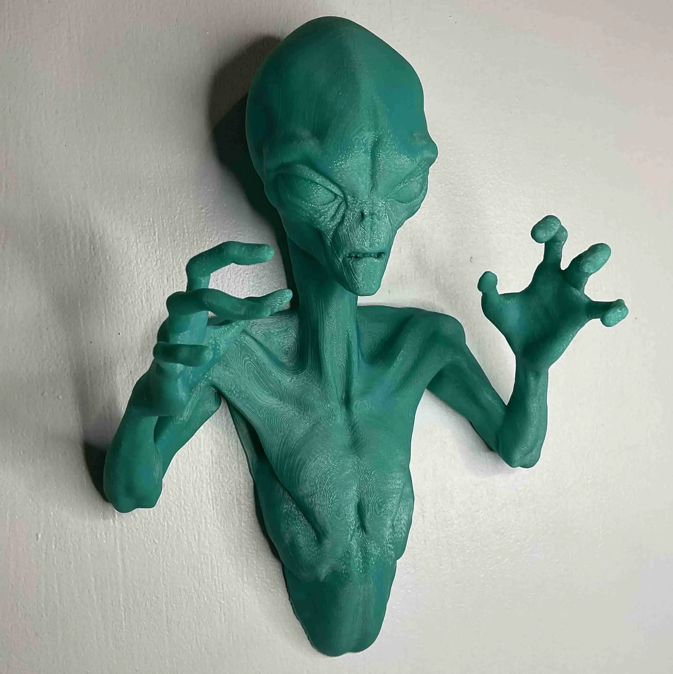 3D ALIEN WALL ART - PERFECT FOR HALLOWEEN! - *SUPPORT FREE*