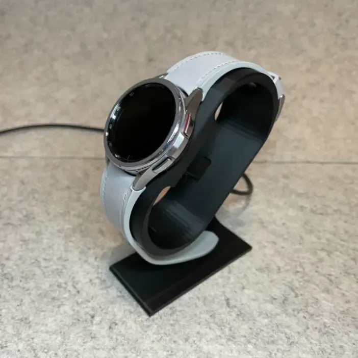 حامل لساعة Samsung Galaxy Watch 5 مع الشاحن