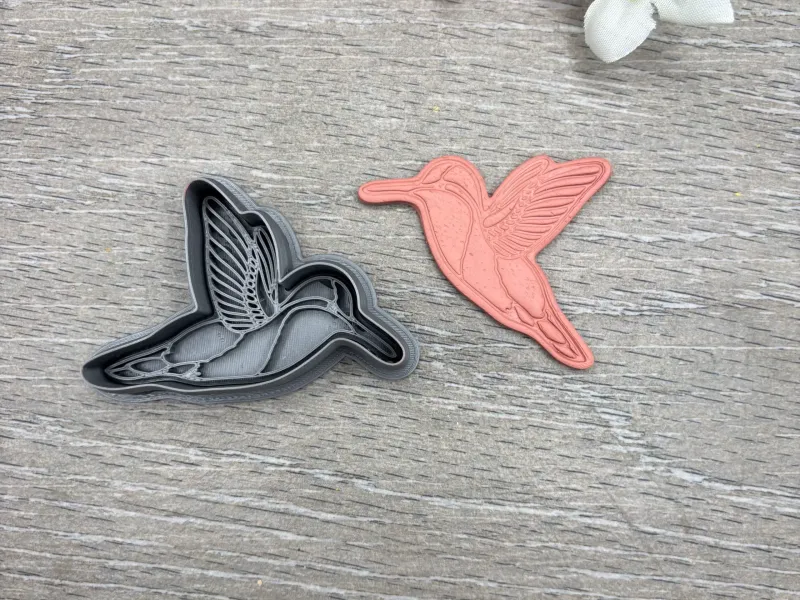 HUMMINGBIRD CLAY OR COOKIE CUTTER