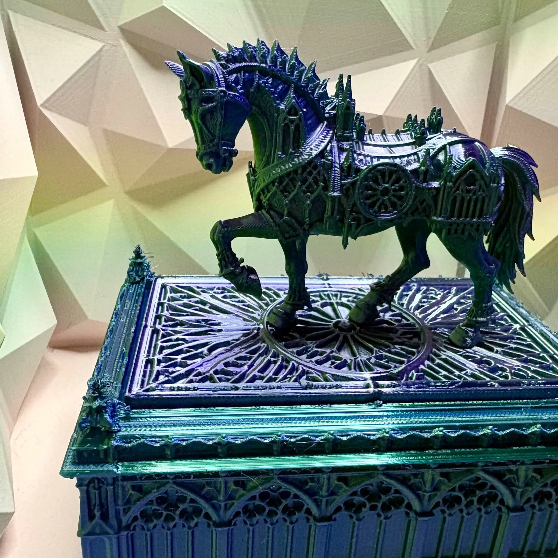 Gothic Horse Box – Architectural Ornamented Lid