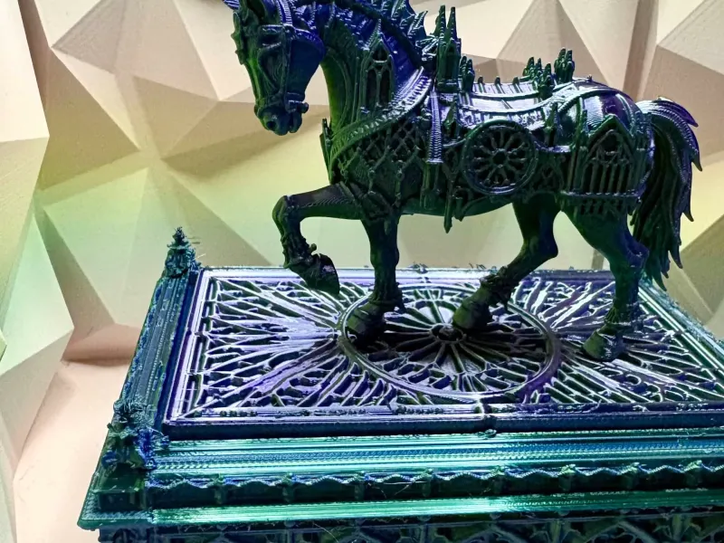 Gothic Horse Box – Architectural Ornamented Lid