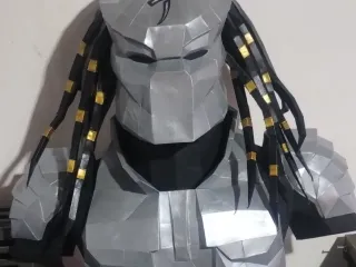 Busto Predator low Poly 