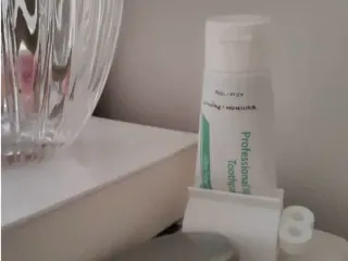 toothpaste squeezer v2