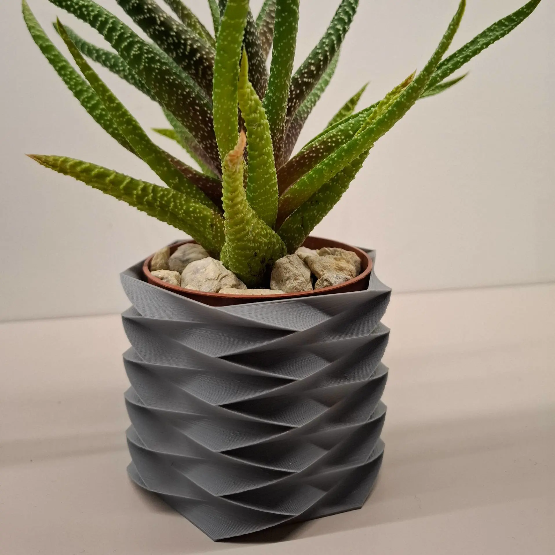 Flower pot-hexagonal design