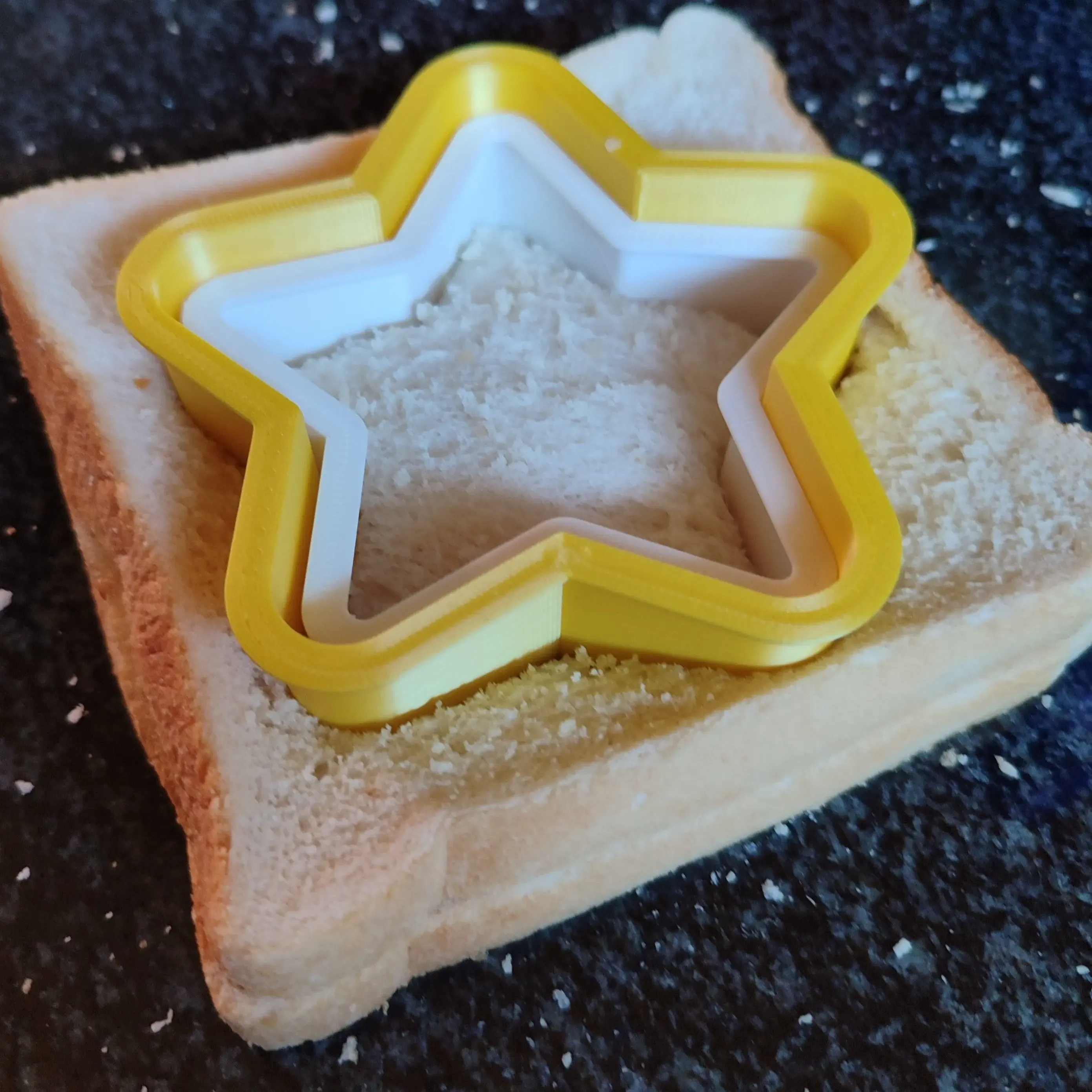 STAR Bread/ Sandwich Cutter and Sealer/ Cookies