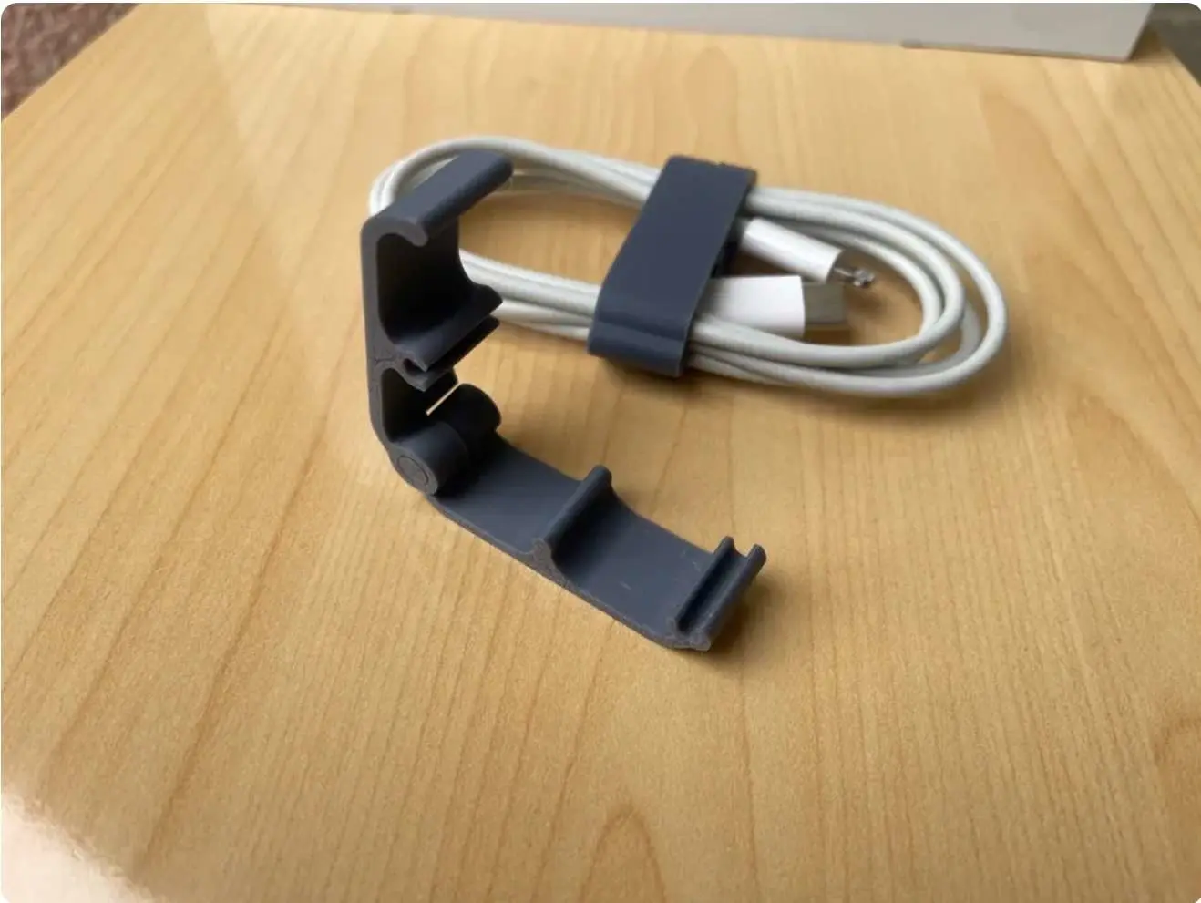 clip organizar cable