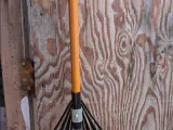 Gravity Broom Holder - Stronger-3