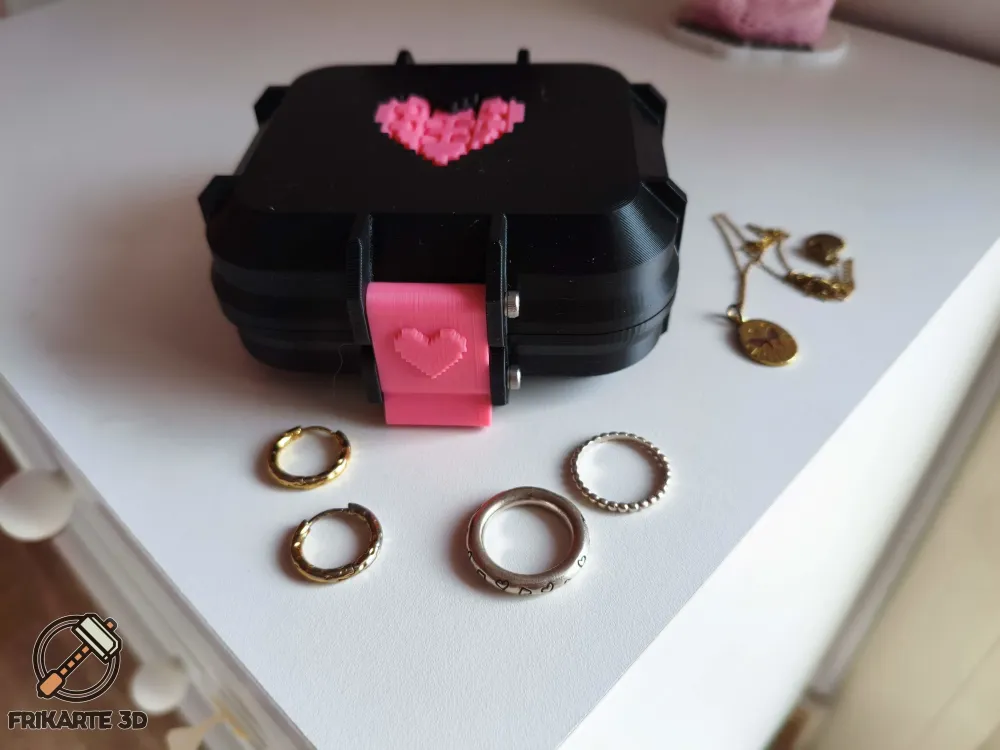 Designer activity designer Frikarte3D's Fan-Exclusive model 