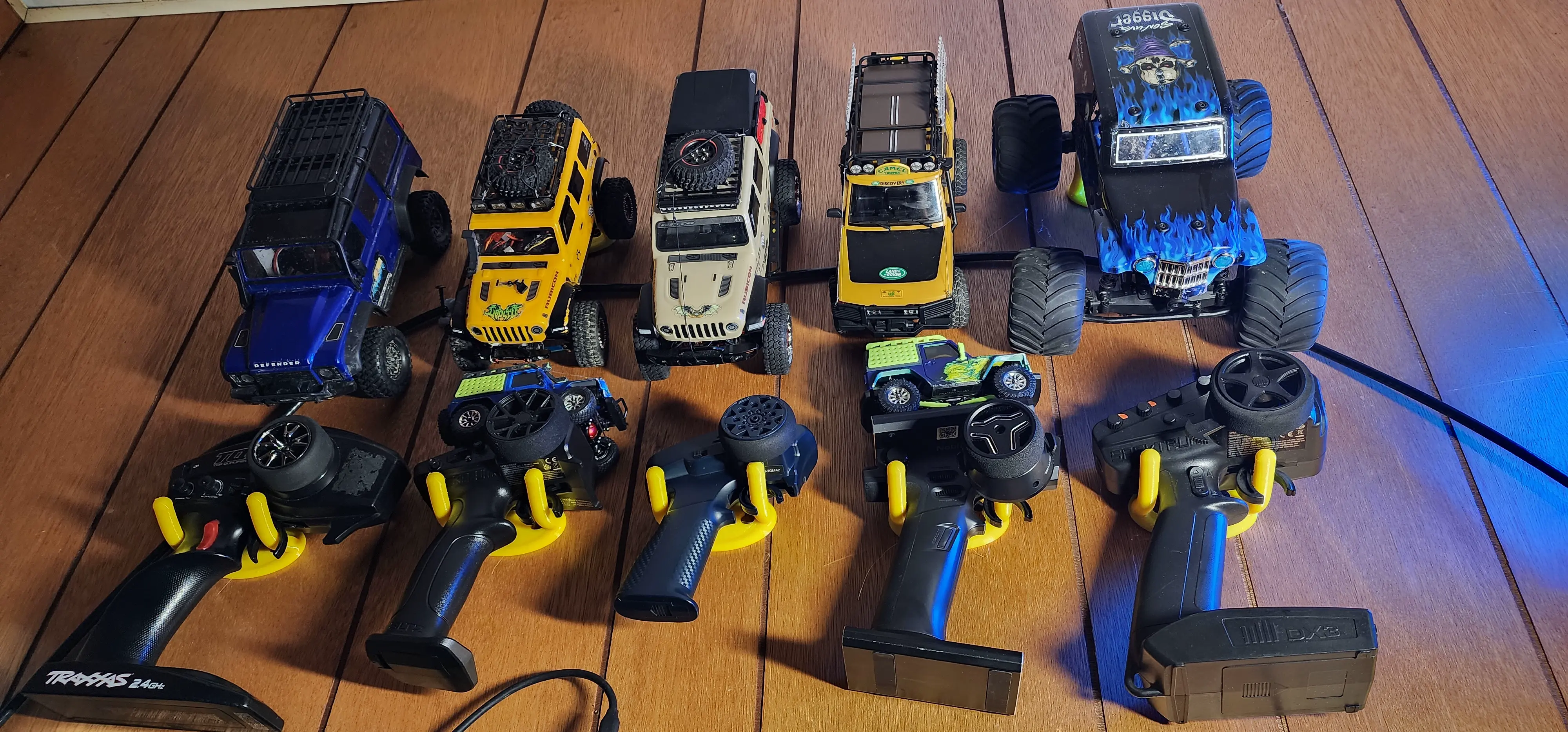 RC Controller Hanger
