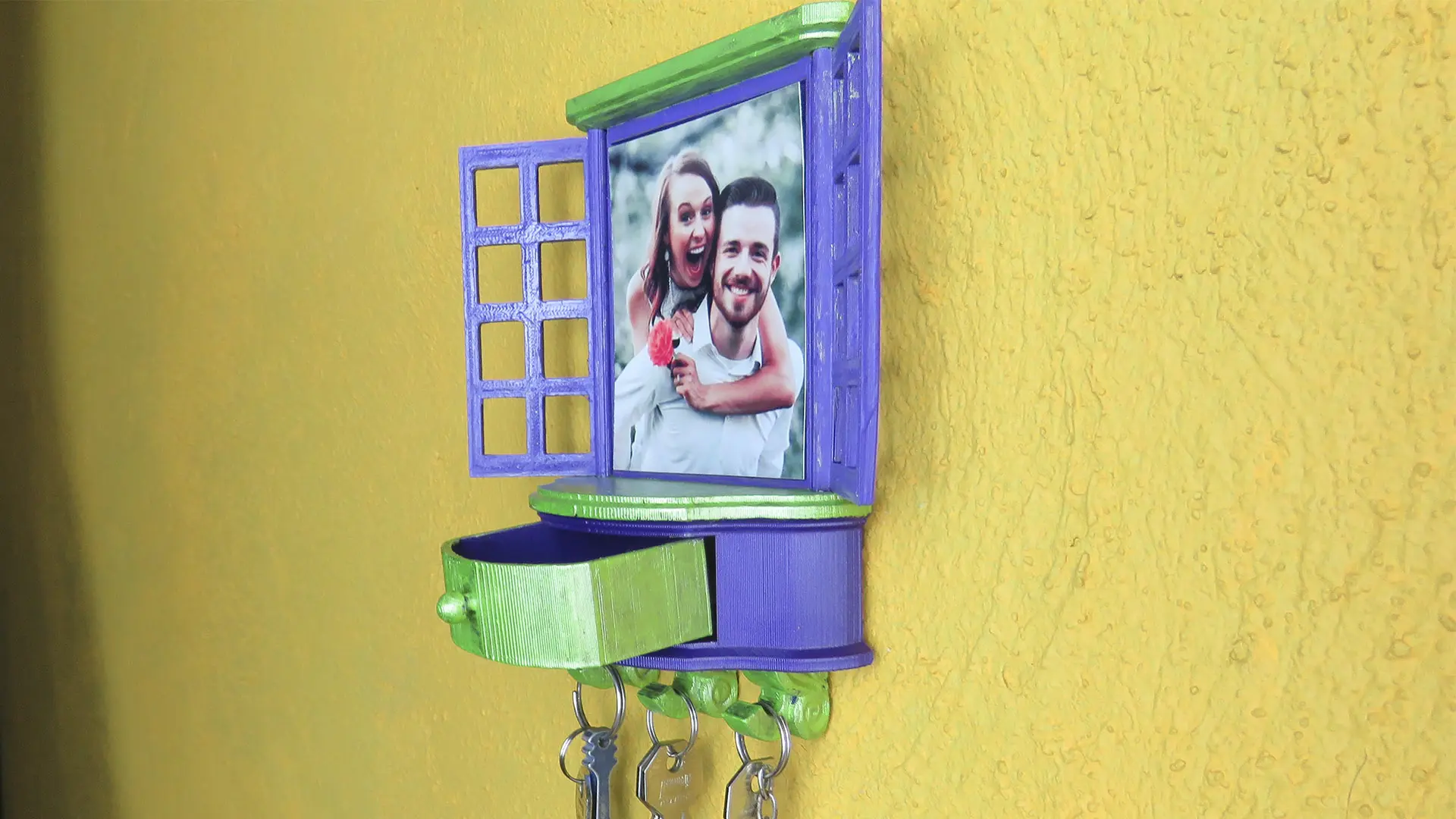 TABLE, DRAWER AND KEY HOLDER IN THE SHAPE OF A WINDOW