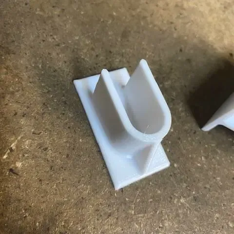 Wall bracket for clothes hanging rail 30x15mm