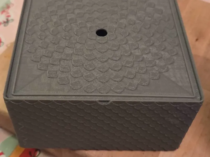 Stackable Dragon Box with lid