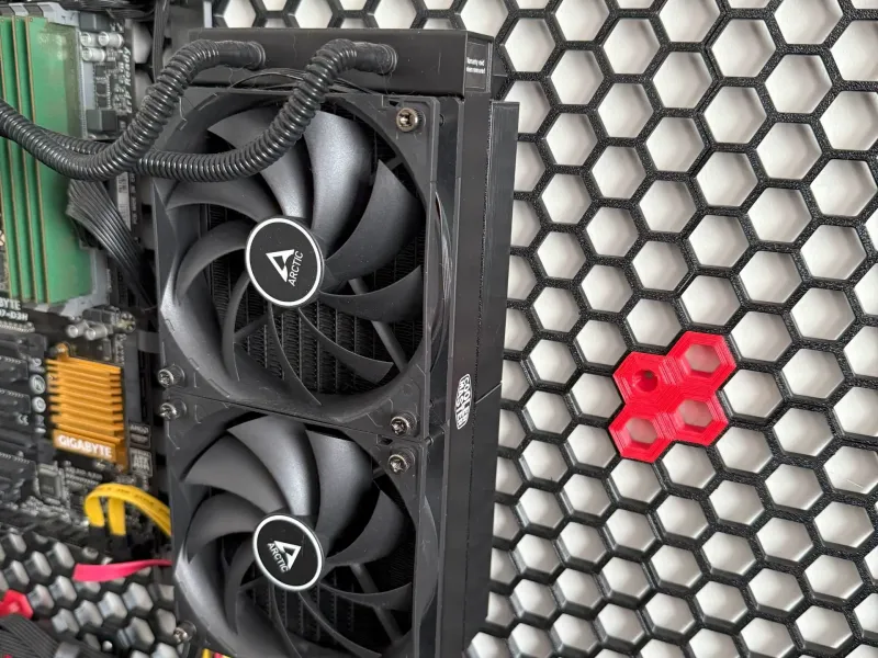 Supports de rangement en nid d'abeille pour radiateurs AIO 240/360, version verticale.