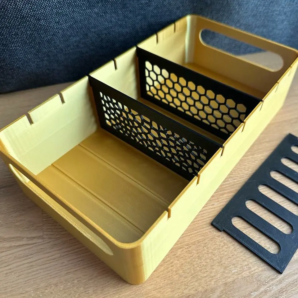 Organizer with adjustable dividers