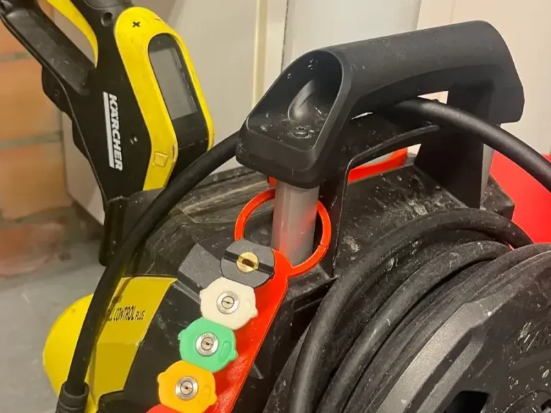 Quick-release nozzle set holder with ring