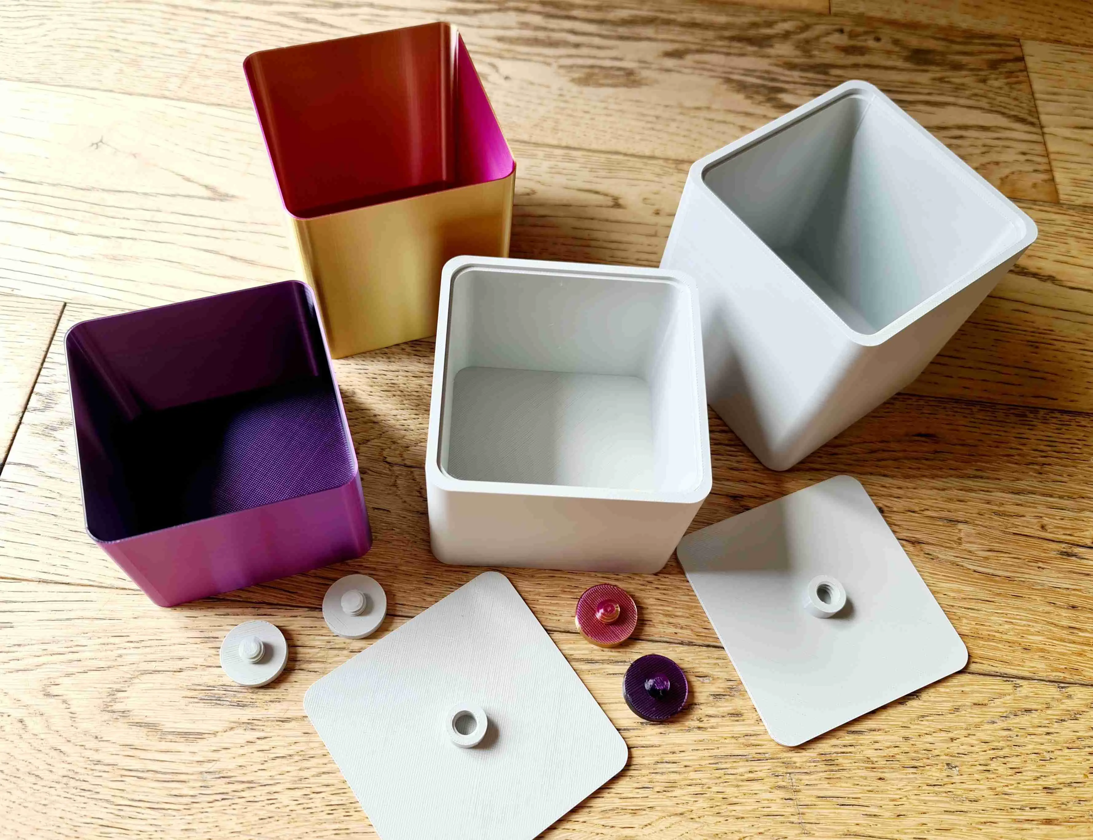 Funky Box deksel opbergkubus met inzetstukken en schroefknoppen