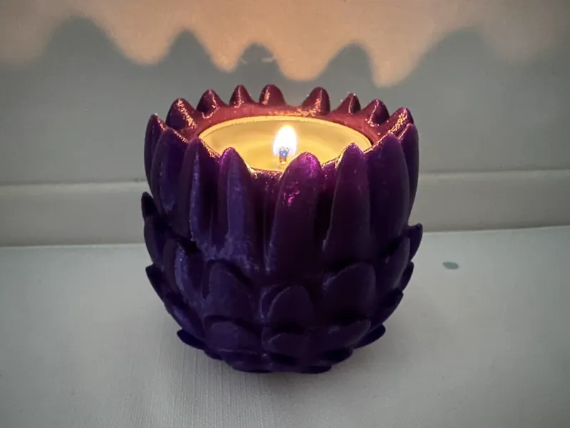Portacandele a forma di uovo di drago