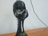 Queimador de incenso em forma de cone com caveira-1