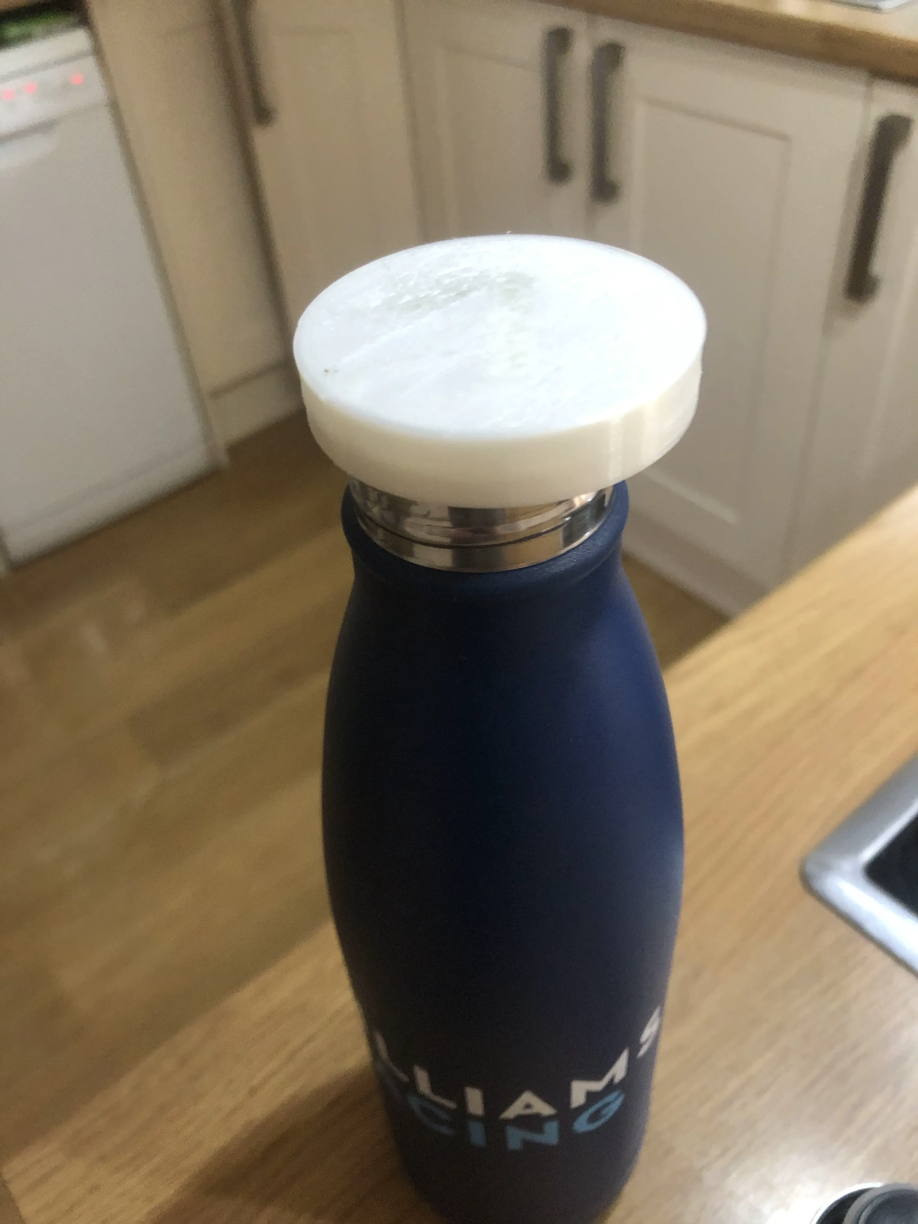 capuchon de bouteille pour flasques et bouteilles de boissons non alcoolisées