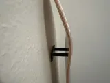 Skateboard wall mount - hidden nuts-Body-1