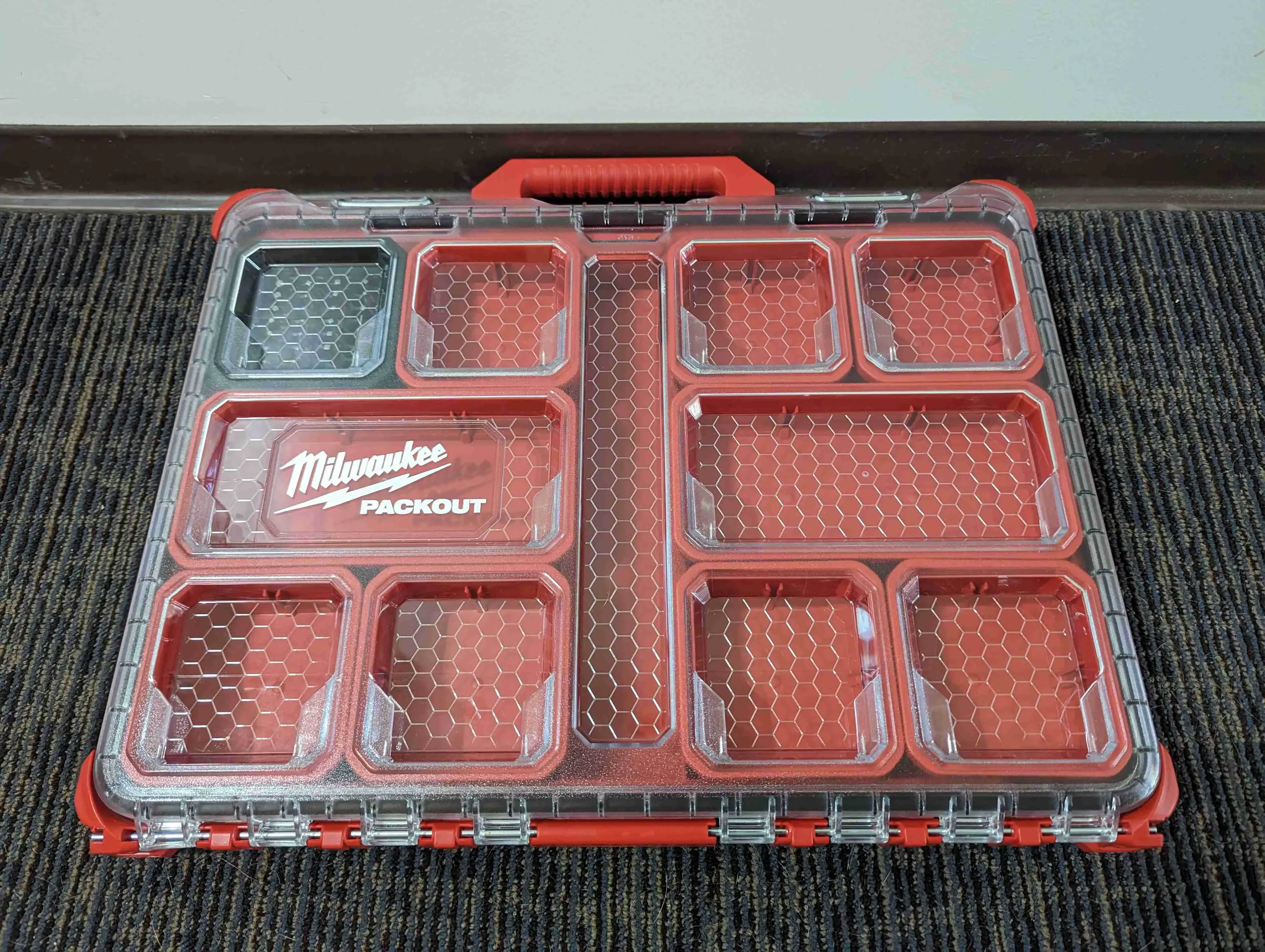 MILWAUKEE SHALLOW BIN WITH HEX HOLDER FOR PACKOUT