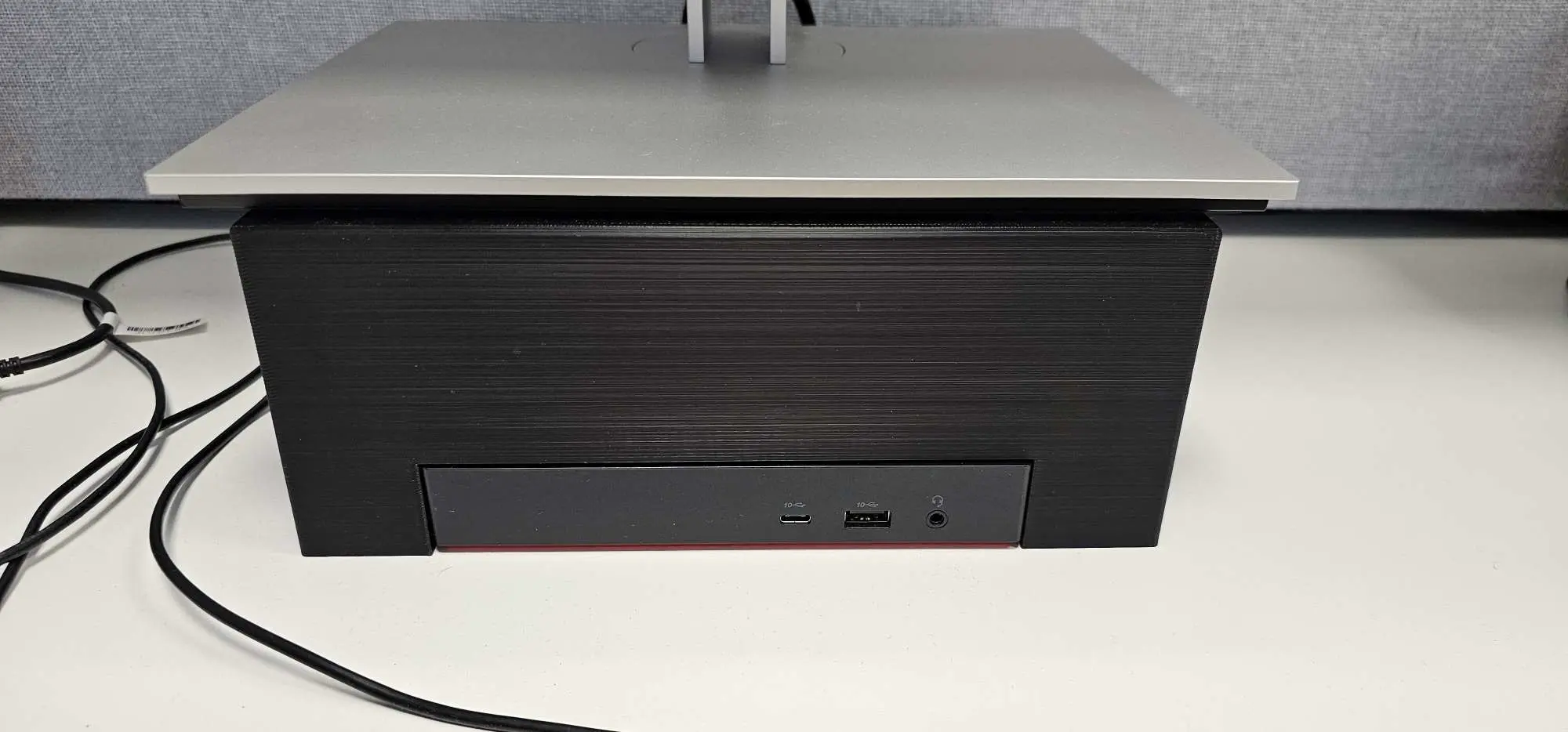 Display bracket with slot for computer dock (Lenovo)