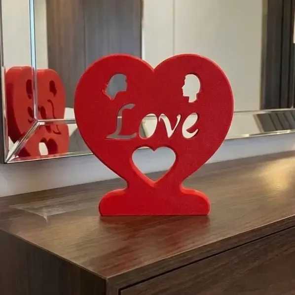 The Kissing Heart Stand