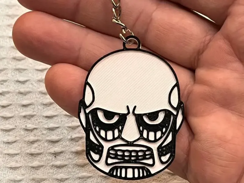 Keychain Titán Colosal