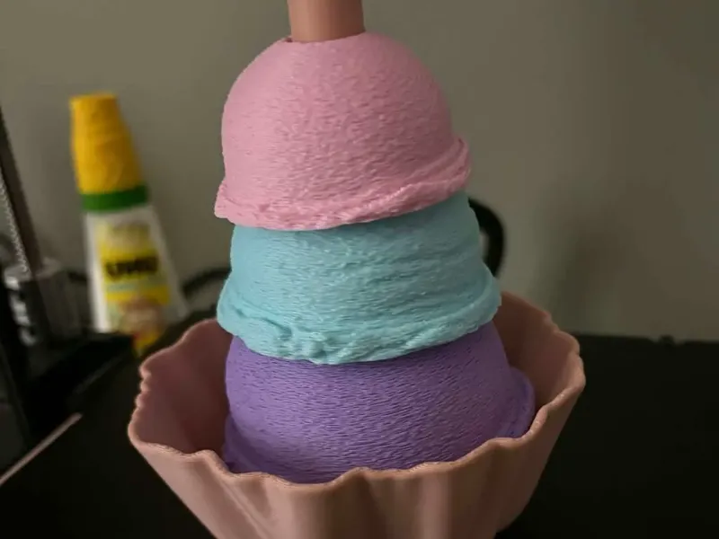 Giocattolo impilabile a forma di gelato