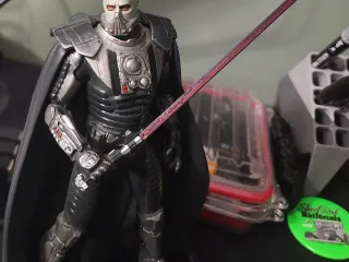 Lightsaber replacement for Revan Star Wars: The Old Republic