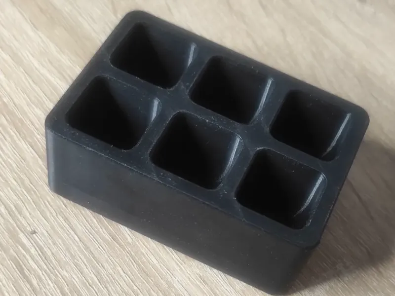 Compact Ice Cube Tray – 6 Cubes (Print in PLA)
