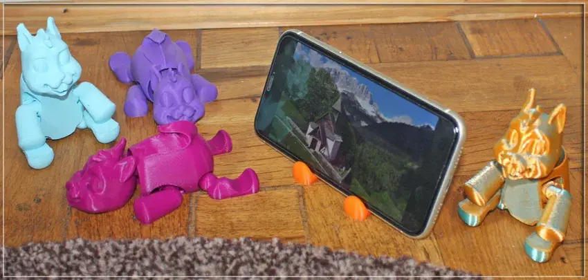 Squirrel Phone Stand