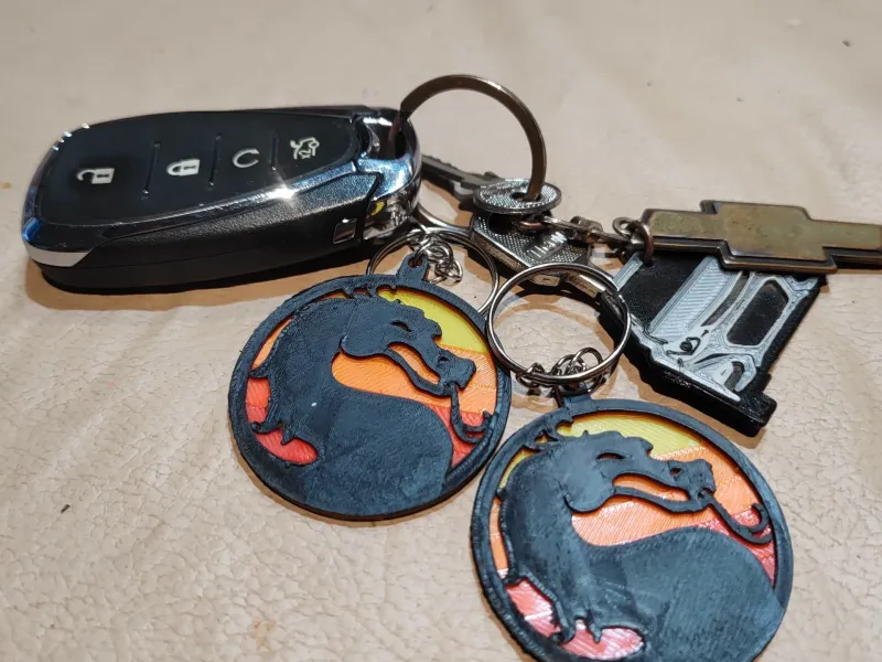 Mortal Kombat Keychain multicolor  no ams Required