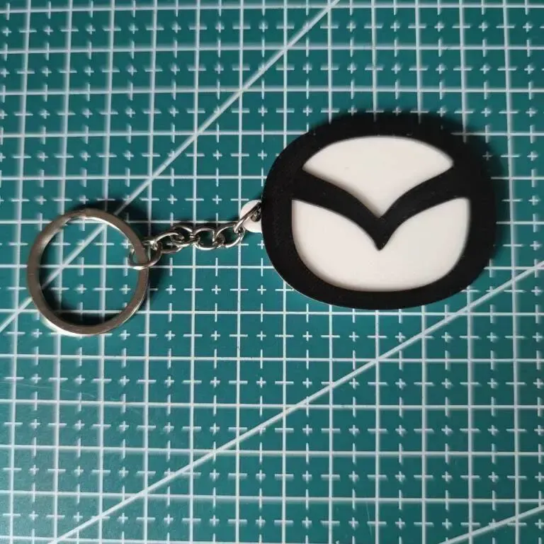 Keychain Mazda 2 colors.
