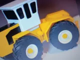 a 4wd tractor-0