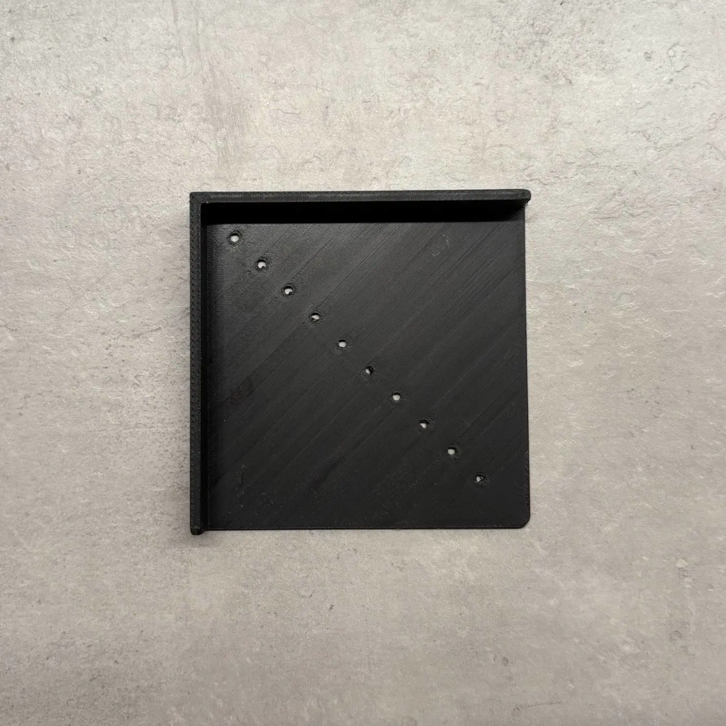 Simple drill jigg for kitchen cabinet doors