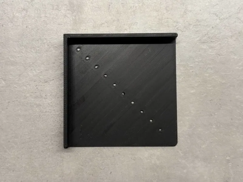 Simple drill jigg for kitchen cabinet doors