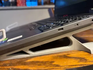 Gaming Laptop Riser V1