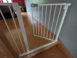 Child Safety Gate Opening Direction Lock-5
