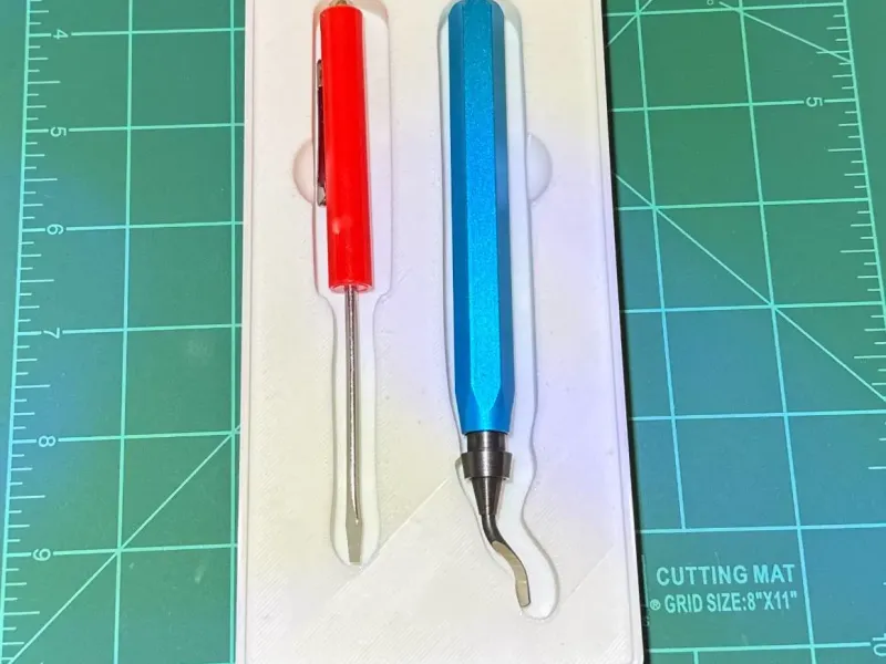 Gridfinity bin for debur tool and inspection screwdriver