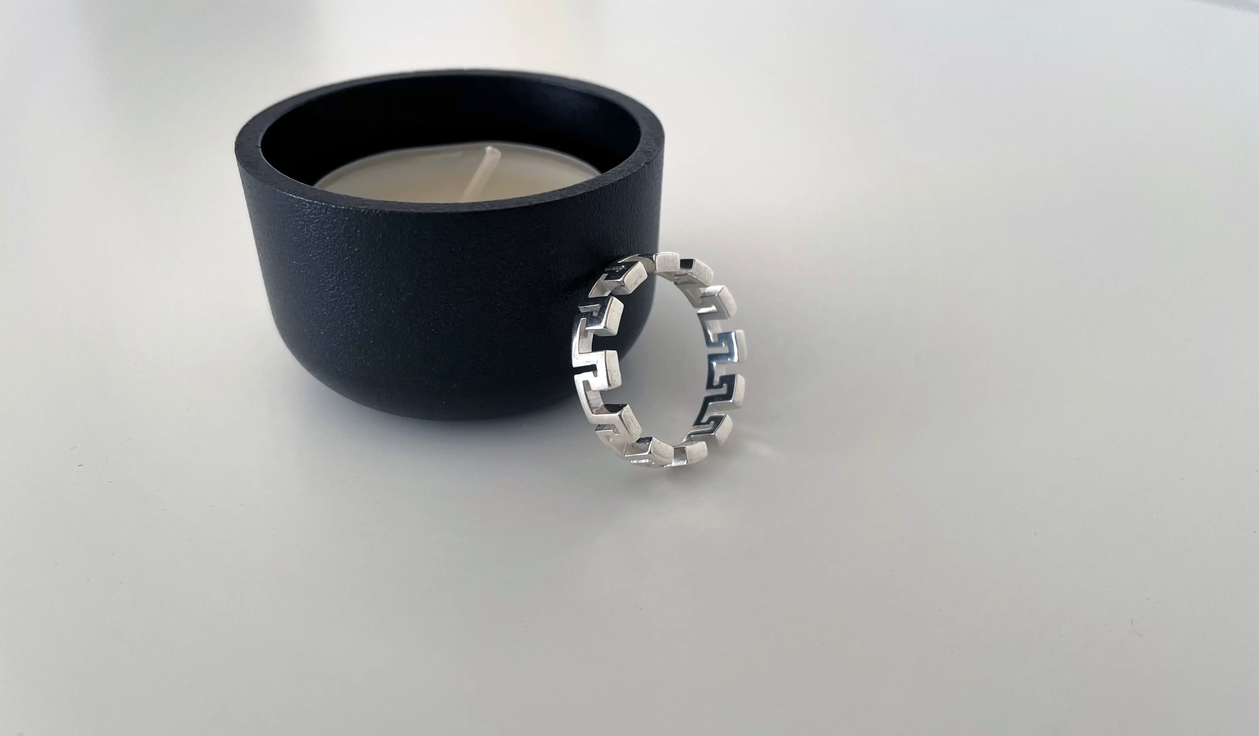 Anillo Meandros: Tallas (US) 12, 12.5 &amp; 13 | (EU) 67, 68.5, 70