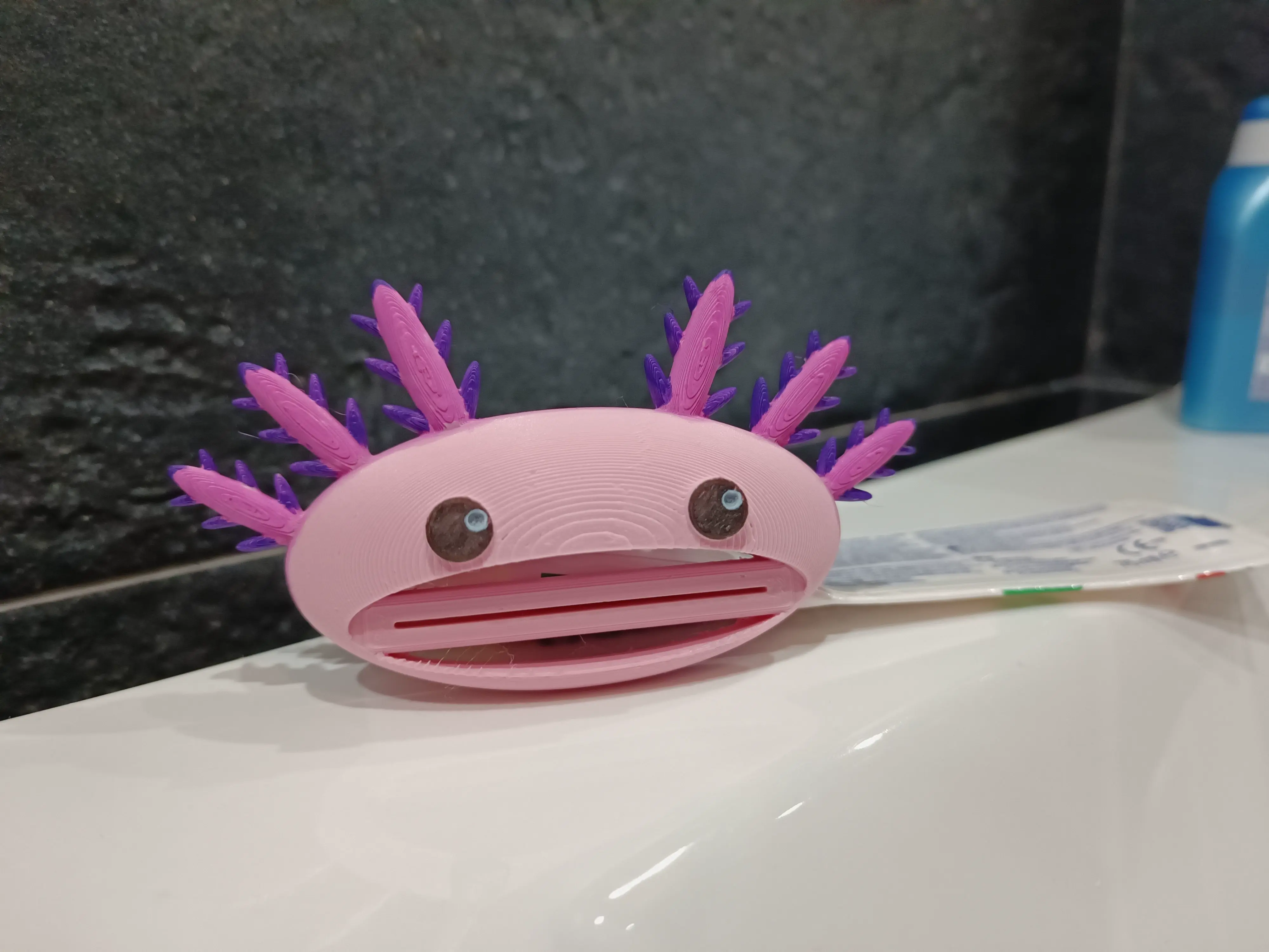 AXOLOTL TOOTHPASTE TUBE SQUEEZER