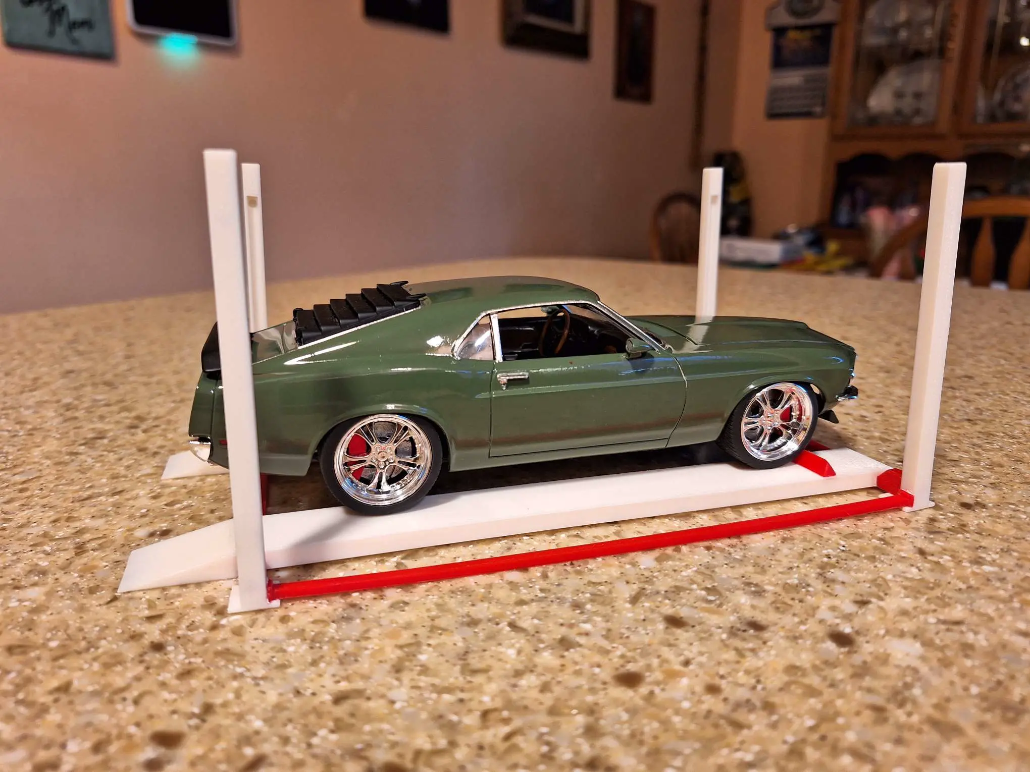 Vehicles & Machinery STL Download - 1:25 Model Car 4 Post Liftby Wenzicr