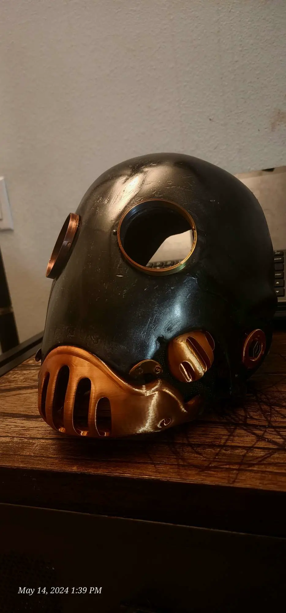 Hellboy Karl Ruprecht Kroenen Helmet by Mr.Emaker3D V2 textu