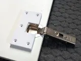 Reinforced replacement for a broken kitchen hinge-2