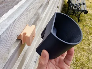 Modular Horizontal Slat Railing System (Project DeckR)