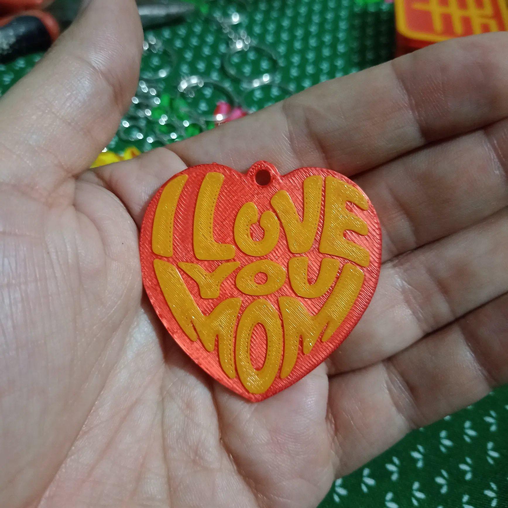 I LOVE YOU MOM - KEYCHAIN