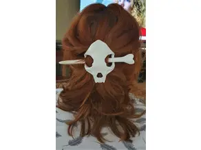 Skull hair pin